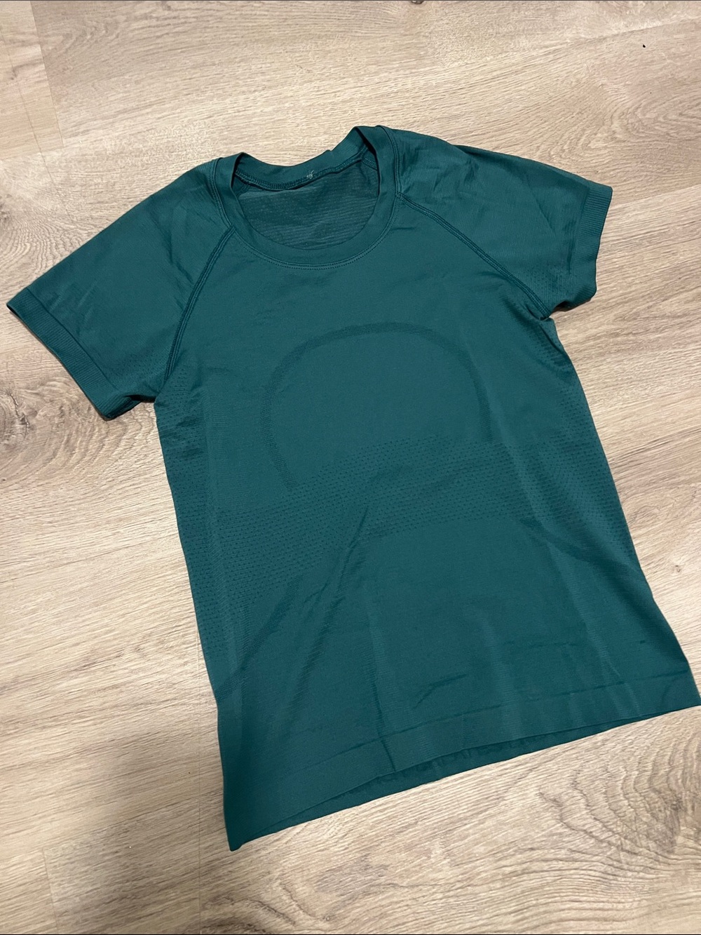 Swiftly Tech Short-Sleeve Shirt Race/Waist Length